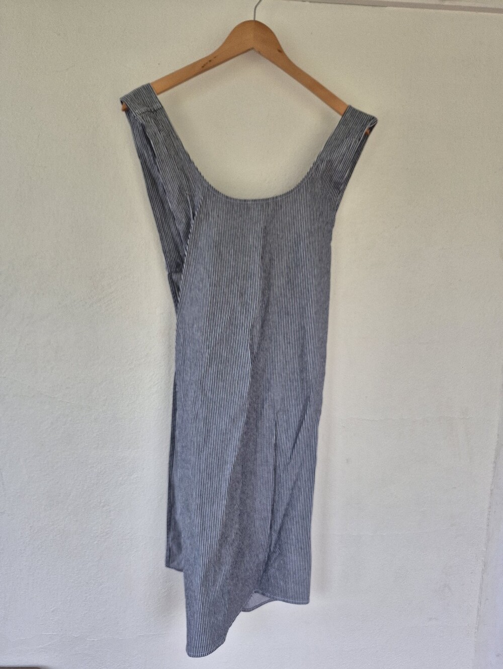 Cross Back Apron Blue And White Stripes - Picture 1 of 4